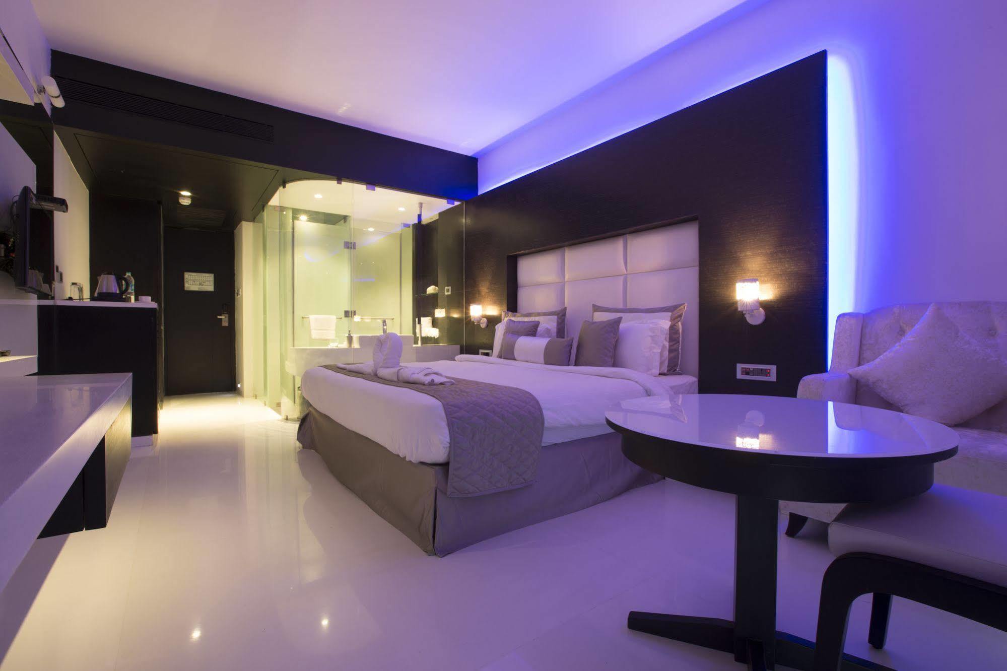 Eskay Resorts Mumbai  Buitenkant foto